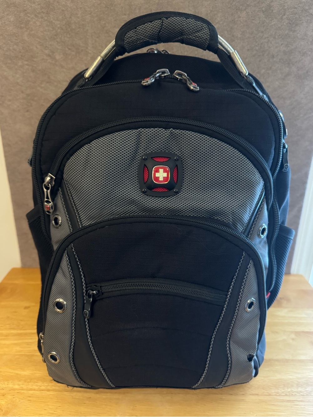 Wenger Synergy Backpack - Picture 5 of 13